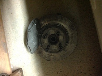 Freinage 4 piston brembo avec disque en 300