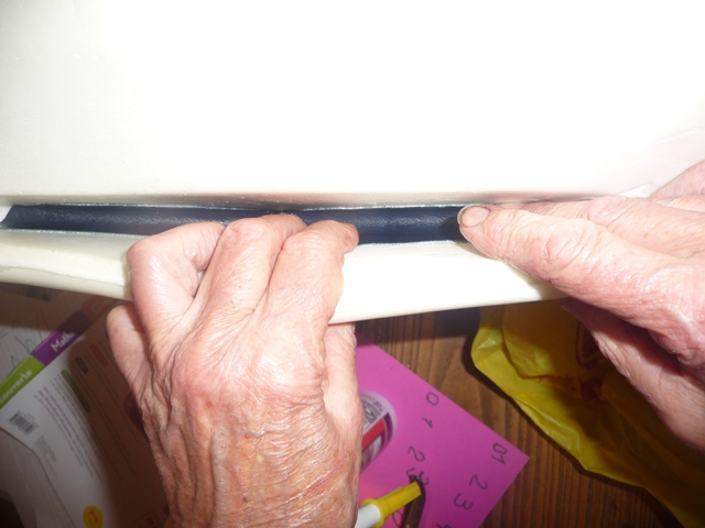 pour lequel on a encore opté pour un morceau de genouillère de gamin en cuir/sky souple, ...