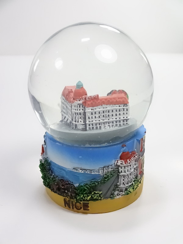 boule_neige_du_negresco.JPG