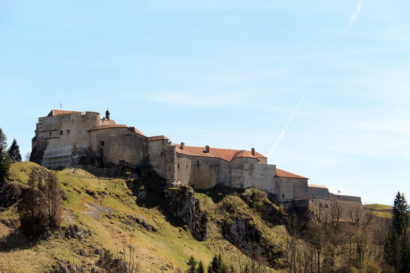 06 Chateau de Joux.JPG