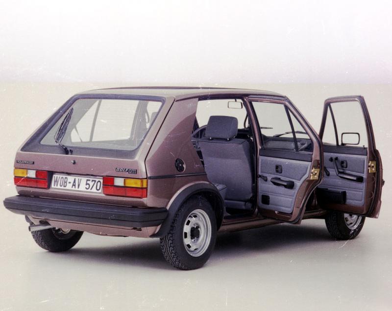 volkswagen-golf-1-gti-26.jpg