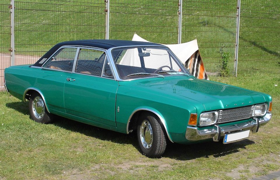 Ford-17M-P7-Limousine-2-türig.jpg