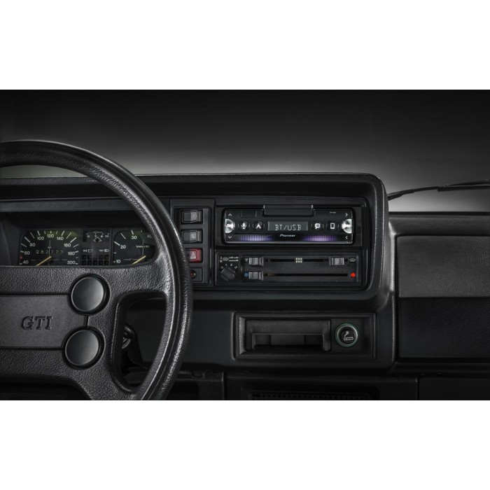 mp3-usb-plear-za-kola-pioneer-SPH-10BT-front-700x700.jpg