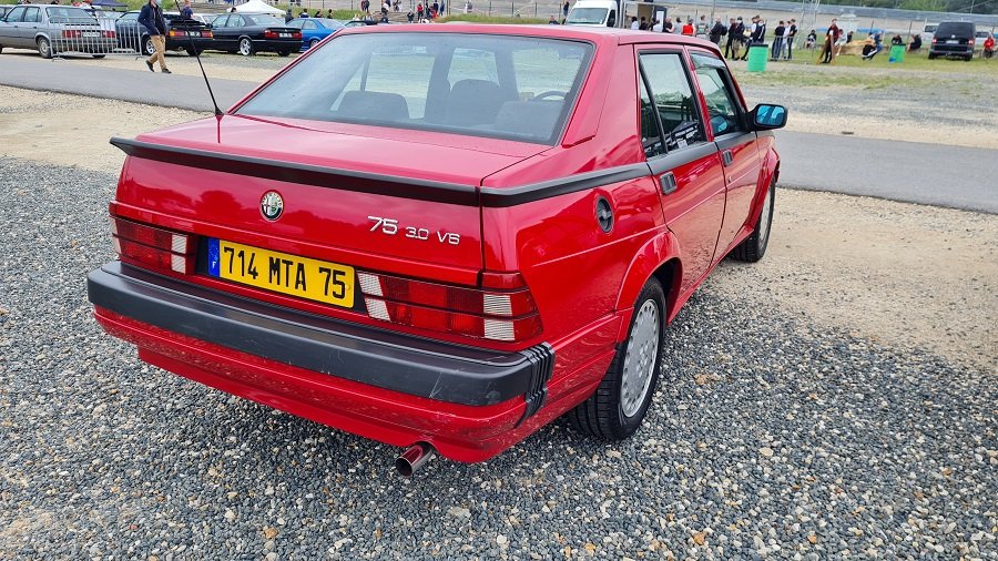 alfa 75 v6.jpg