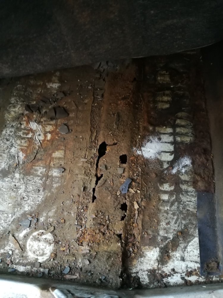 Corrosion sous la moquette