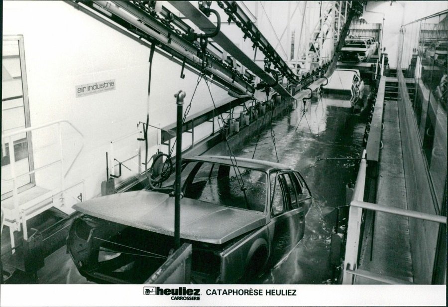 Cataphorèse Heuliez 1985 R25 Limousine.jpg