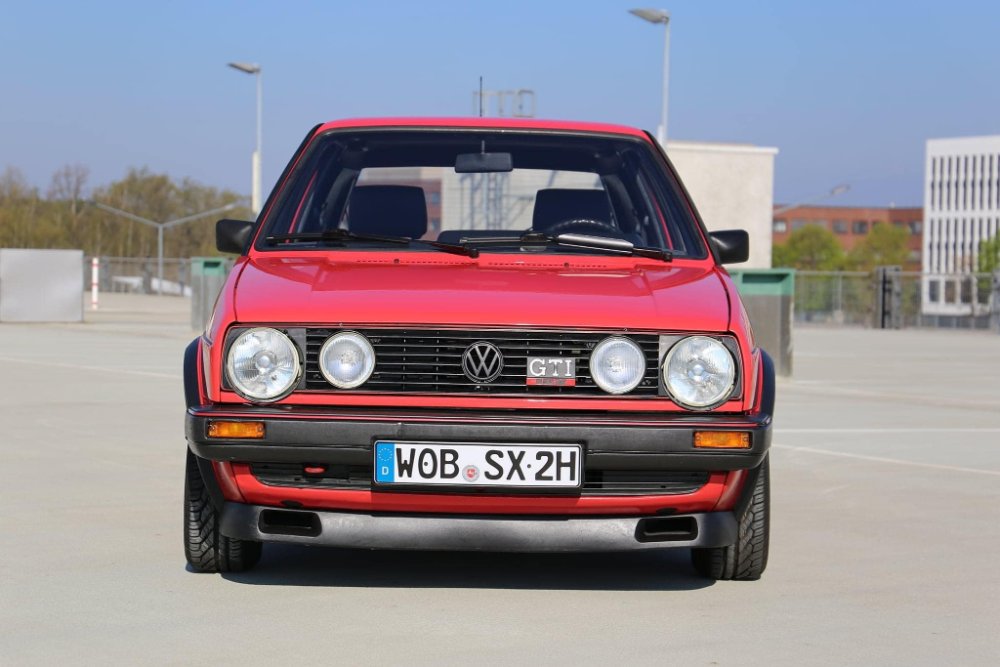 VW Golf GTI 16V rouge tornado 1985.3.jpg