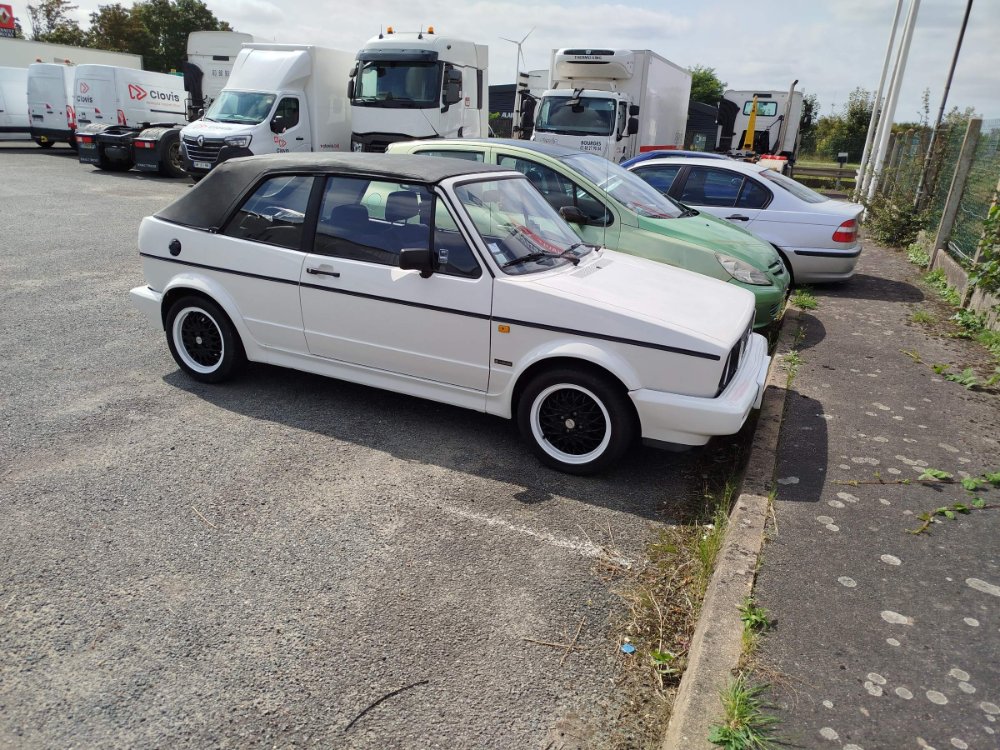 Golf cab