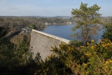 Barrage-du-Lac-de-Guerledan_large.jpg