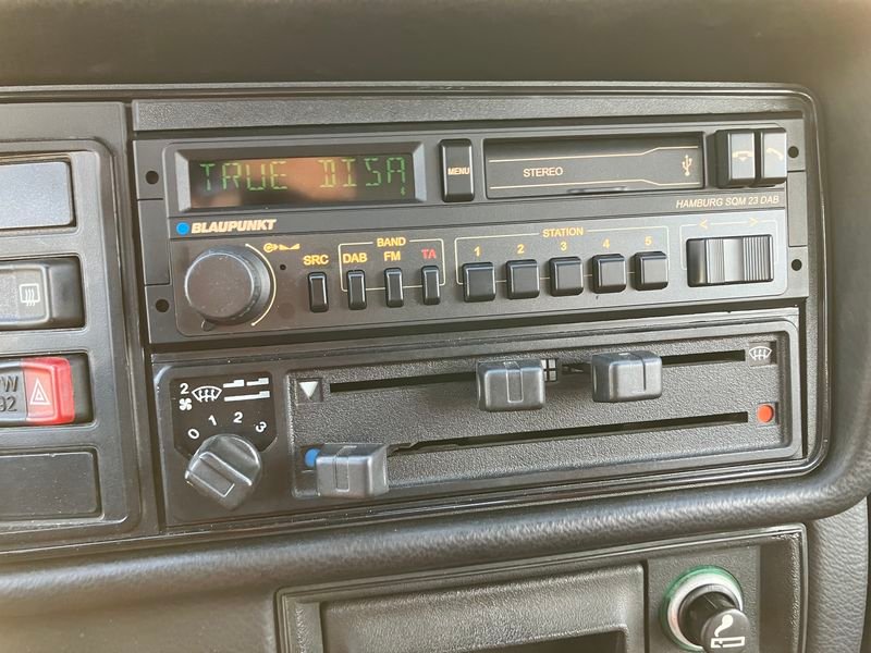 Autoradio.jpg