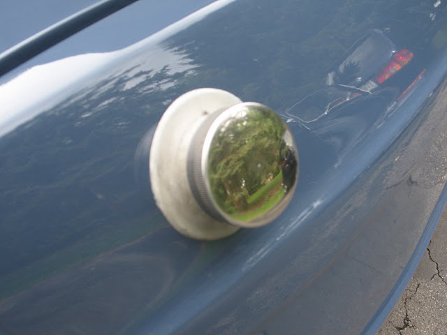 Un bouchon d'essence ... de quelle voiture ?