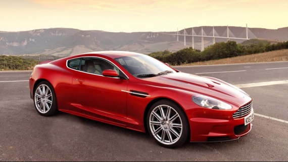 aston-martin-dbs-4630874490.jpg