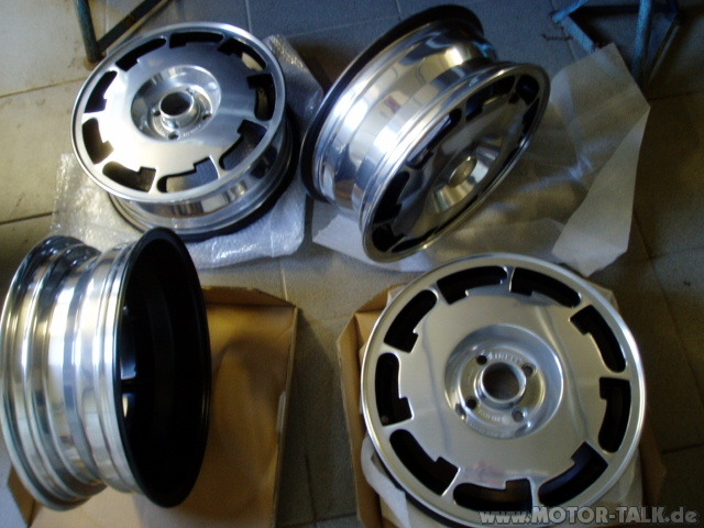 f9539976.jpg