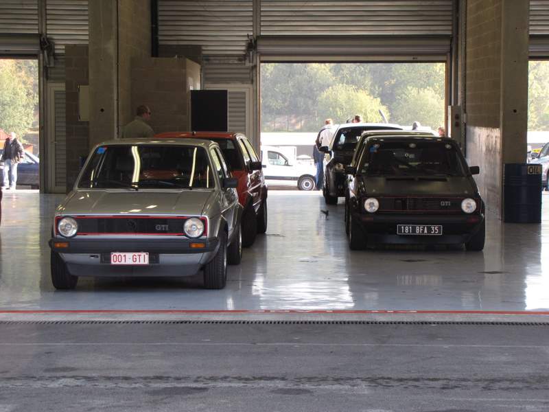 Le stand F1 avec des GTI