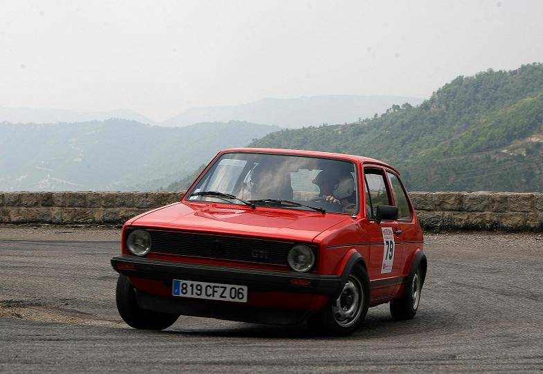 Voila en attendant une photo de notre Golf à la CC de Lucéram :