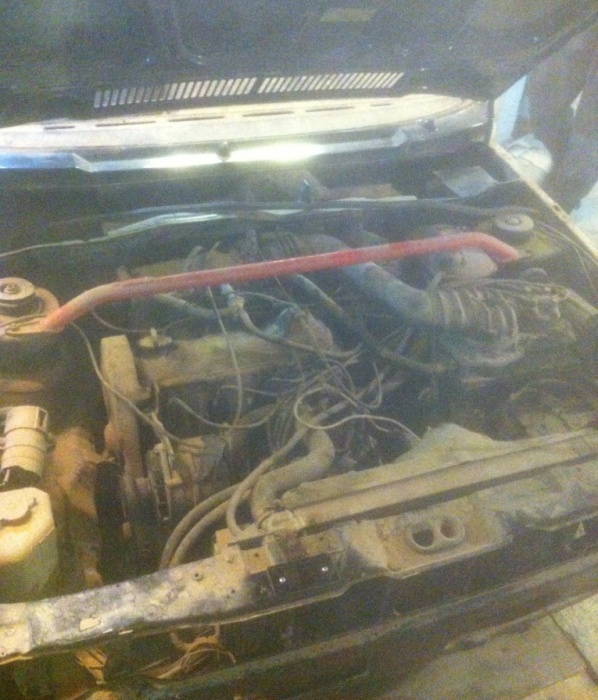le moteur ne demande qu'a rugir!! mais avant un démontage complet d'impose!!