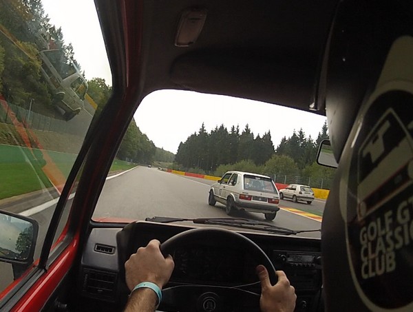 Jos et Jérôme mon beau frère qui récupère d'un tête à queue dans le raidillon!