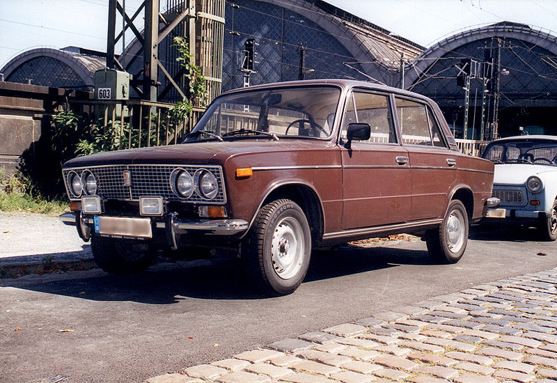 Lada2106brune.jpg