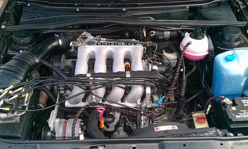 moteur apres revision , manque support de tuyau
